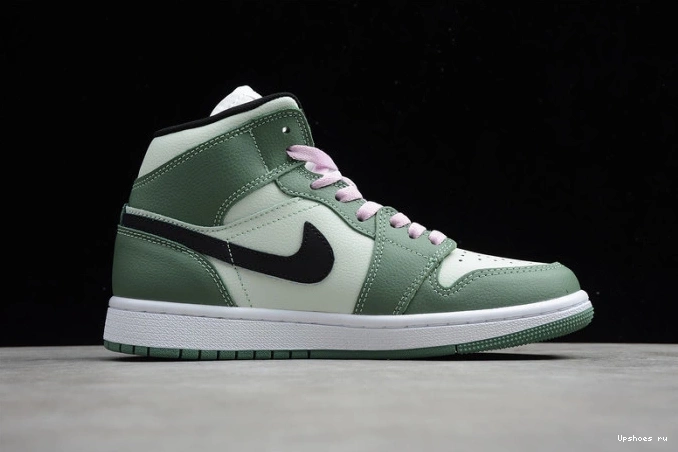CZ0774-300 1 Green Jordan Mid Dutch 0504